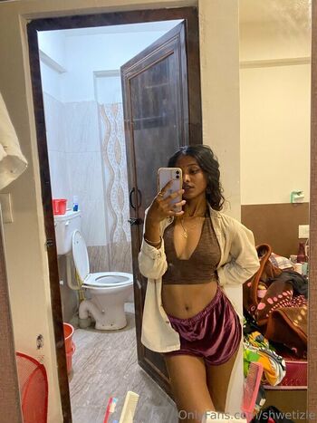 Shwetizle leaked private photo uncensored HD quality