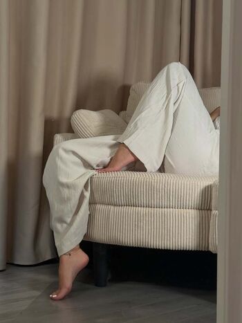 Simplyemily leaked private photo uncensored HD quality