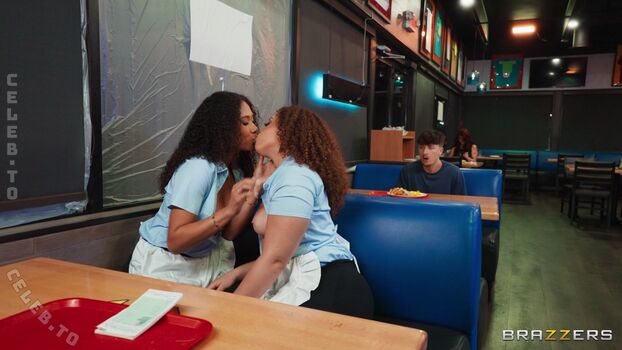 Skyla sun  page leaked private photo uncensored HD quality