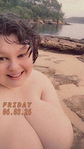 Snaphappyadventurer leaked private photo uncensored HD quality