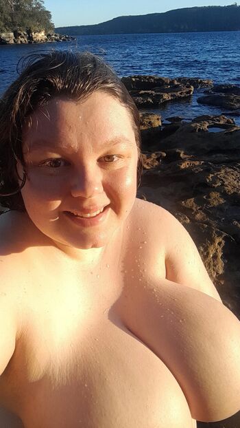 Snaphappyadventurer leaked private photo uncensored HD quality