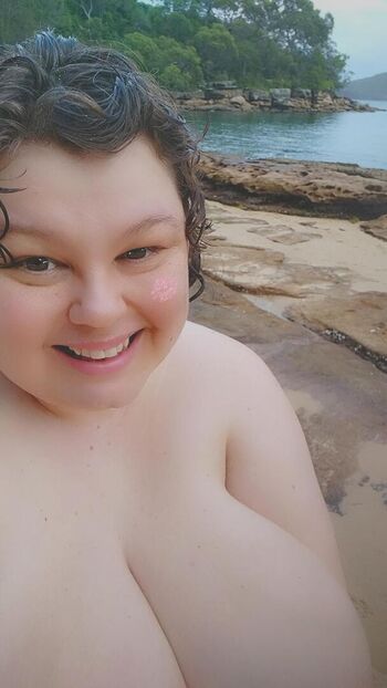 Snaphappyadventurer leaked private photo uncensored HD quality