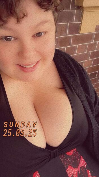 Snaphappyadventurer leaked private photo uncensored HD quality