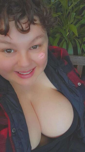 Snaphappyadventurer leaked private photo uncensored HD quality
