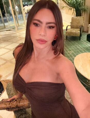 Sofia vergara  page leaked private photo uncensored HD quality