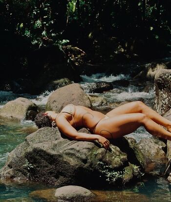 Soleyfaye leaked private photo uncensored HD quality
