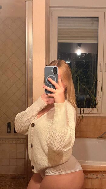 Sophie mzt page leaked private photo uncensored HD quality