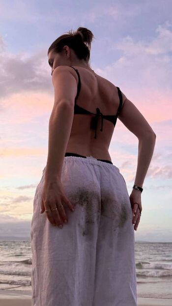 Sophie nelisse page leaked private photo uncensored HD quality