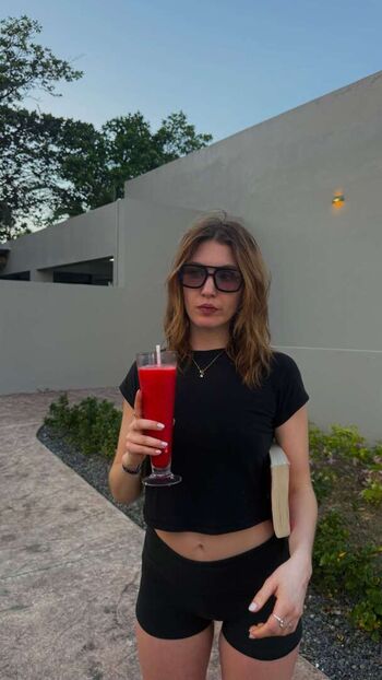 Sophie nelisse page leaked private photo uncensored HD quality