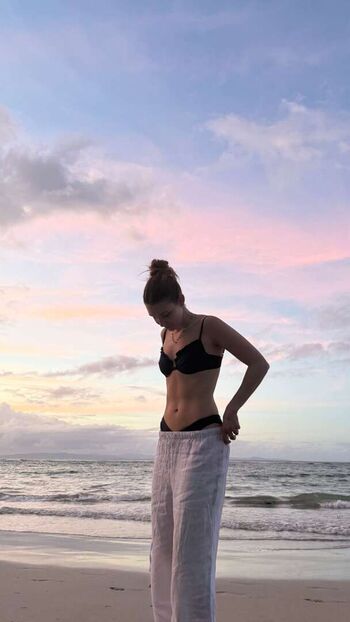 Sophie nelisse page leaked private photo uncensored HD quality