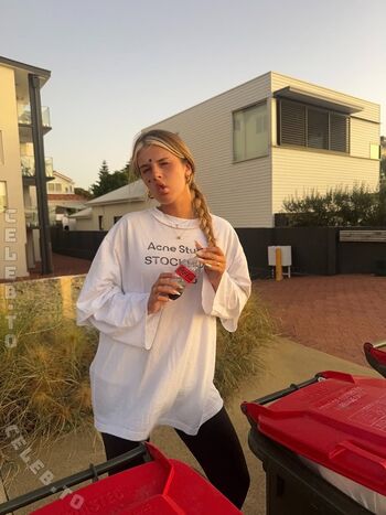 Sophie schnur page leaked private photo uncensored HD quality