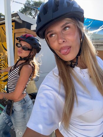 Sophie schnur page leaked private photo uncensored HD quality