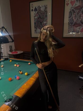 Sophie schnur page leaked private photo uncensored HD quality