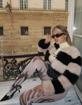 Sophie schnur page leaked private photo uncensored HD quality