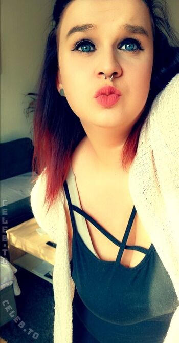 Sophieschmande page leaked private photo uncensored HD quality