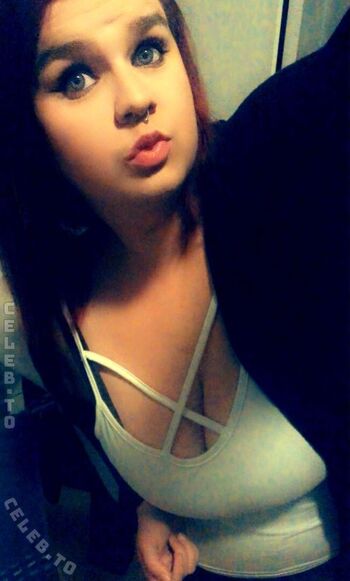 Sophieschmande page leaked private photo uncensored HD quality