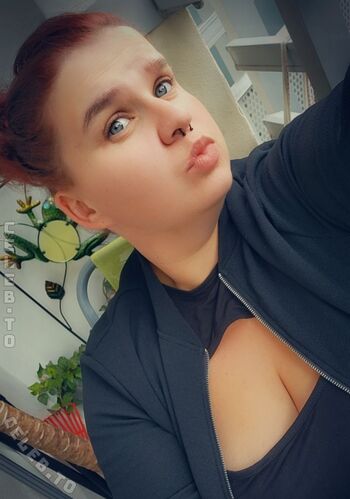 Sophieschmande leaked private photo uncensored HD quality