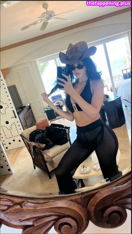 Sssniperwolf / leaked private photo uncensored HD quality