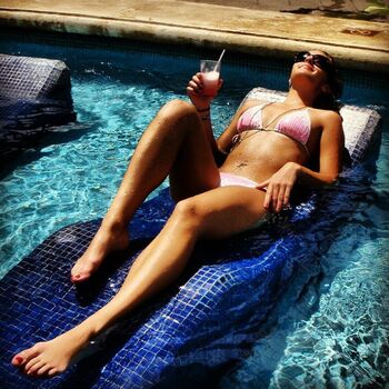 Successful women leaked private photo uncensored HD quality