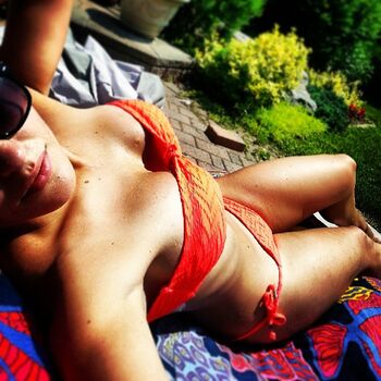 Successful women leaked private photo uncensored HD quality
