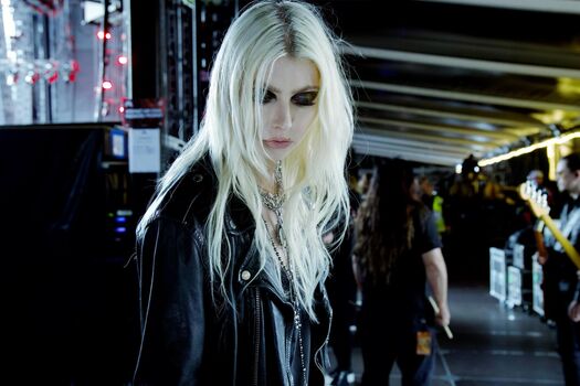 Taylor momsen  page leaked private photo uncensored HD quality