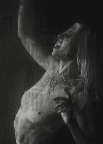 Taylor momsen leaked private photo uncensored HD quality
