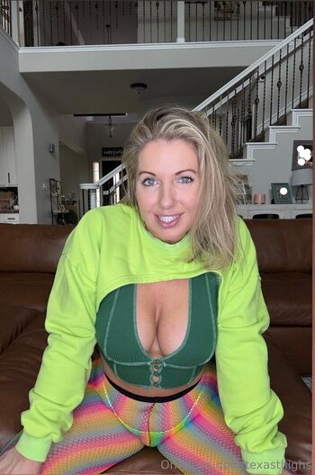Texasthighs leaked private photo uncensored HD quality