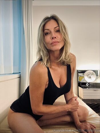 Tricia helfer page leaked private photo uncensored HD quality