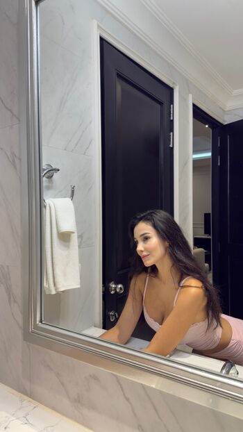 Vahide bulu leaked private photo uncensored HD quality