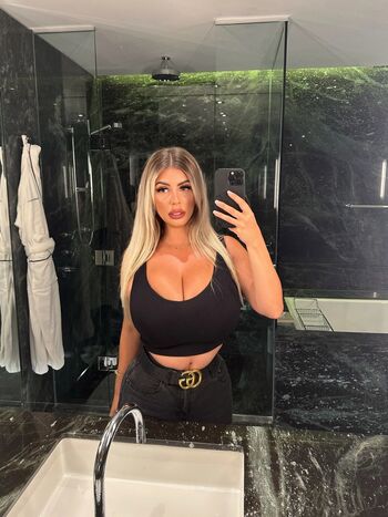 Valentina di rocco  page leaked private photo uncensored HD quality