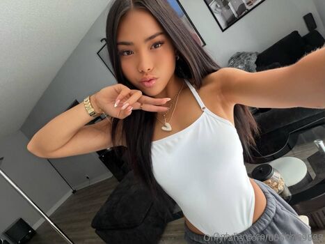 Vikkihayes leaked private photo uncensored HD quality