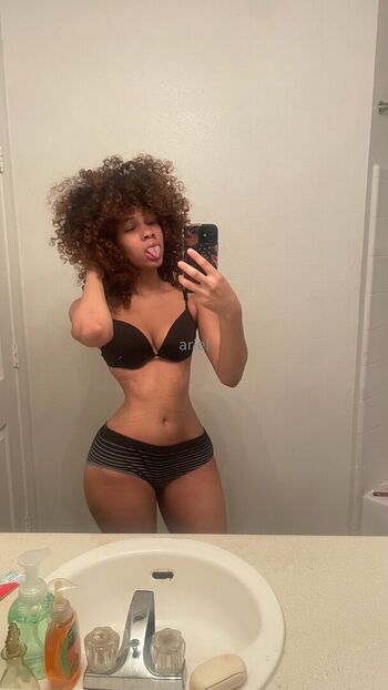 Vxmpisariel leaked private photo uncensored HD quality