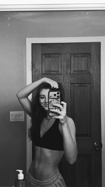 Willow shields  page leaked private photo uncensored HD quality