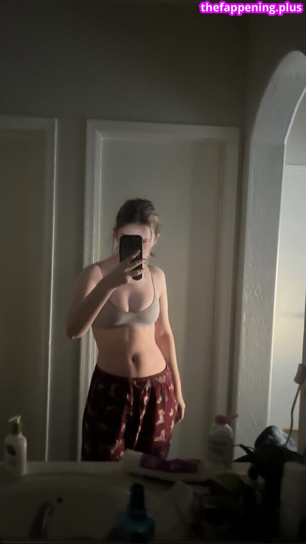 Who is this / leaked private photo uncensored HD quality