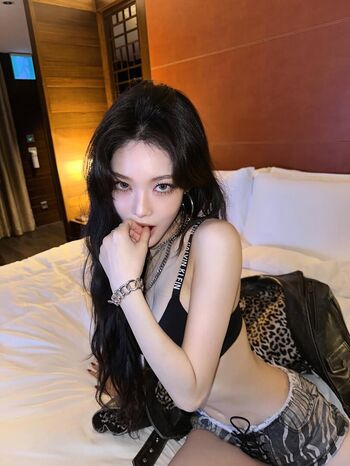 Womenk pop page leaked private photo uncensored HD quality