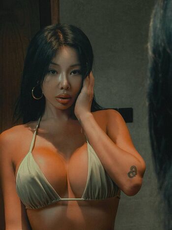 Womenk pop page leaked private photo uncensored HD quality