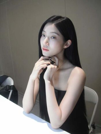 Womenk pop page leaked private photo uncensored HD quality