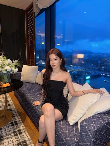 Womenk pop page leaked private photo uncensored HD quality