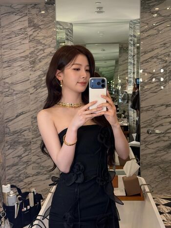 Womenk pop page leaked private photo uncensored HD quality