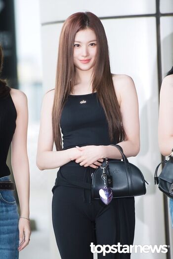 Womenk pop page leaked private photo uncensored HD quality