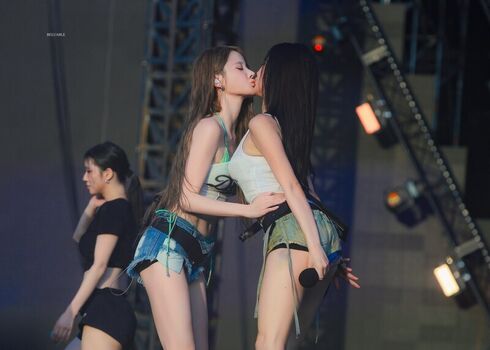Womenk pop page leaked private photo uncensored HD quality