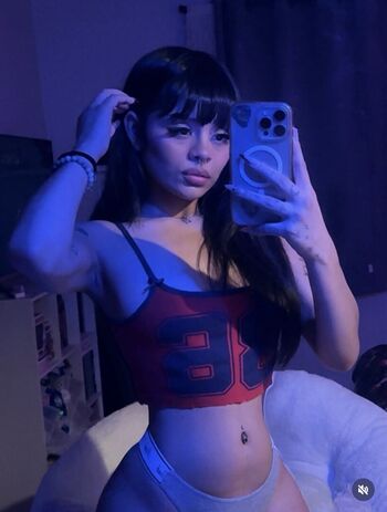 Xclusivemelll leaked private photo uncensored HD quality
