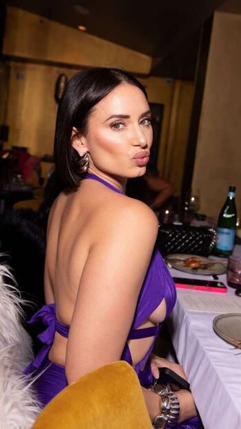 Yesjulz  page leaked private photo uncensored HD quality