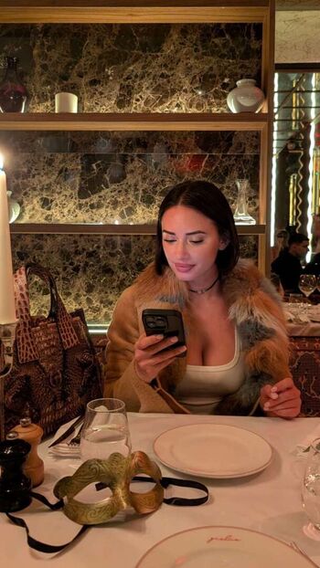 Yesjulz  page leaked private photo uncensored HD quality