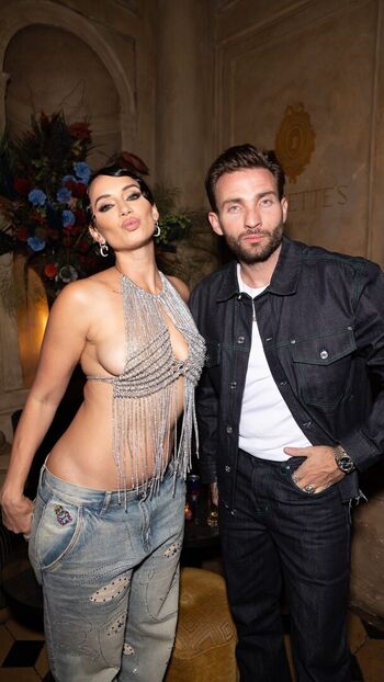 Yesjulz  page leaked private photo uncensored HD quality