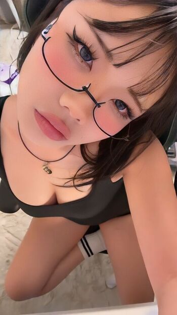 Yinahomefi leaked private photo uncensored HD quality