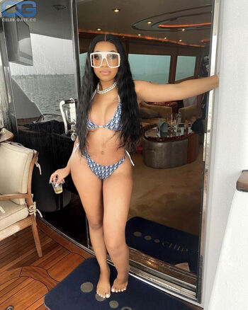 Yung miami page leaked private photo uncensored HD quality