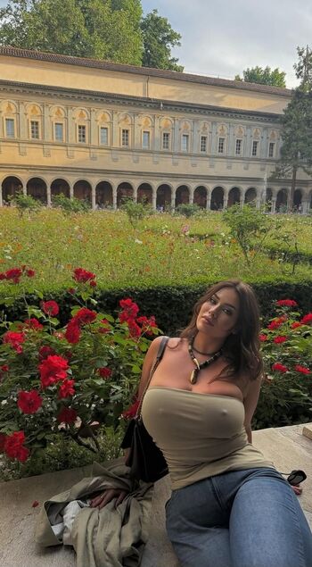 Zahtevi leaked private photo uncensored HD quality