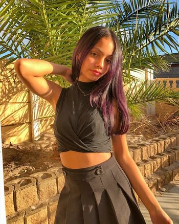 Zoe manoek leaked private photo uncensored HD quality