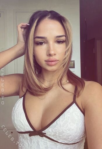 Zoesalg page leaked private photo uncensored HD quality